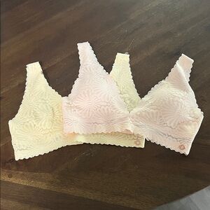 Danskin  Lace Bralette Set in Cream and Pink with scallop edge.
